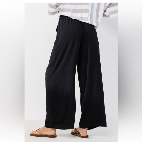 22 Stylish and Trendy Boho wide leg pants with pockets - Picture 5 of 6